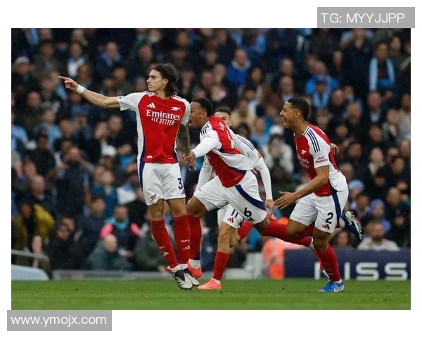 意甲激战：巴黎圣日耳曼与阿森纳战平红牌事件引发全场热议与争议