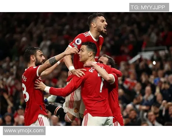 世界杯焦点战：里昂与曼联握手言和乌龙球引发全场热议