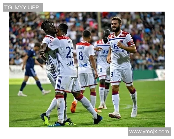 欧冠精彩对决：里昂大胜巴黎圣日耳曼补时进球引发全场狂欢