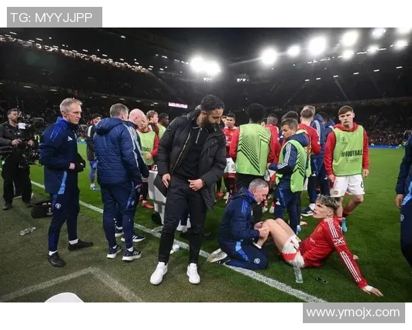 国王杯曼联大胜那不勒斯红牌争议引发全场热议与转会传闻