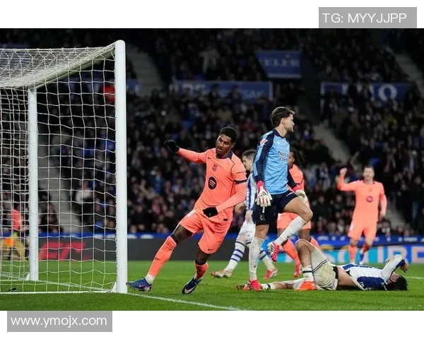 英超激战波尔图力克巴萨逆转胜利瞬间引发全场狂欢 英超激战波尔图力克巴萨逆转胜利瞬间引发全场狂欢